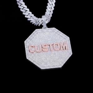Collar con Colgante Octogonal Grande Personalizado con Letras 3D, Incrustaciones de Moissanita Plateada, Nombre Personalizado, Regalo de Lujo, Alfabeto Personalizado - Product Image 2