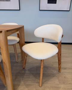 Juego de Comedor Contemporáneo de Madera de Teca Sólida Moderna con Sillas Tapizadas, 6 Piezas, Ecológico, para Uso en Hoteles, Hecho en Indonesia - Product Image 2