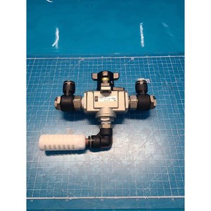 วาล์วลดแรงดัน VHS4500-04 SMC ใช้เป็นชิ้นส่วนอุปกรณ์เซมิคอนดักเตอร์รุ่นเก่า - Product Image 1