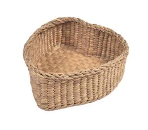 Ensemble de 3 paniers en jacinthe d'eau tressée en forme de cœur, paniers de rangement faits à la main, vente en gros, écologiques, fabriqués au Vietnam - Product Image 4