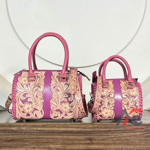 Bolso de Hombro de Cuero Genuino de Lujo Hecho a Mano con Diseño Floral Western, Bolso de Viaje Estilo Vaquero, Bolsos de Fin de Semana de Cuero Auténtico - Product Image 1