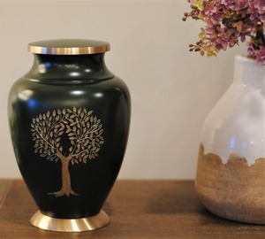 Urna de Cobre con Acabado Antiguo |   Urna Conmemorativa para Cenizas Humanas |   Urna Funeraria Hecha a Mano - Product Image 2