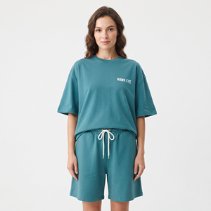 Ensembles courts de vêtements pour femmes en gros, avec logo personnalisé, ensemble deux pièces t-shirt et short, ensemble deux pièces uni avec short cycliste pour femmes - Product Image 1