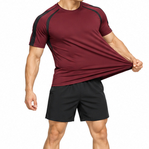 T-shirt de course personnalisé pour homme en polyester et élasthanne, vêtement de sport athlétique, tenue d'entraînement flexible, marque privée, vente en gros pour les commandes en gros de t-shirts - Product Image 1