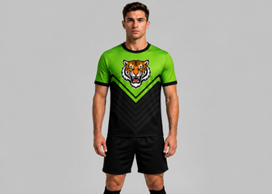 เสื้อฟุตบอลโพลีเอสเตอร์คุณภาพสูงแบบกำหนดเอง ชุดฟุตบอลซับลิเมชั่น แห้งเร็ว สำหรับทีมกีฬา - Product Image 3