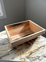 Moderne opbergmand van dennenhout met houten handvat, aanpasbare vorm, keukenopbergruimte, merk Falak