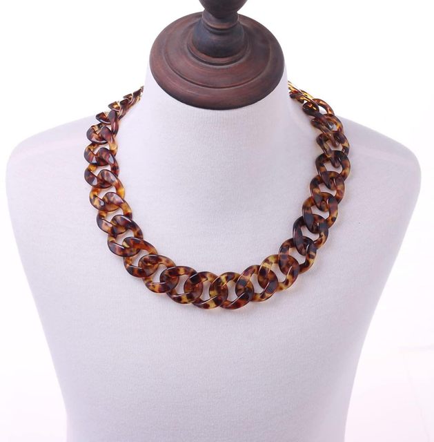 Resin Craft Artisan Handmade Resin Necklace for Women Party Style fashion pendant necklaces fashion jewelry necklaces