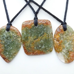 Pendentif en quartz naturel, pierre précieuse polie et lisse, forme fantaisie, fait main, pierre brute 40-50MM, sans placage - Product Image 1