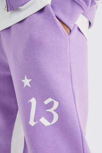 Conjunto Deportivo de Dos Piezas para Hombre, Sudadera con Capucha y Cordón Ajustable, Pantalones Jogger, Color Morado, Transpirable y Ecológico 100% - Product Image 6