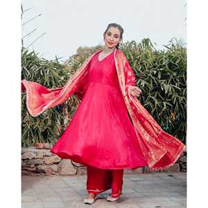 Conjunto de Traje Rojo Satinado Talla XS Devki - Product Image 2