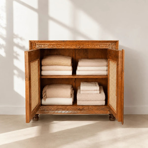 Buffet de salle à manger antique en bois de manguier massif sculpté à la main avec portes en rotin et rangements - Product Image 3