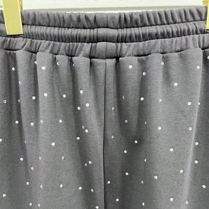 ผู้ผลิตชุดวอร์มลำลองคุณภาพเยี่ยมแบบหนา น้ำหนักมาก สั่งผลิตได้จำนวนน้อย ชุดวอร์มผู้ชายทรงหลวมแบบโอเวอร์ไซส์ แต่งลายขาดๆ ประดับด้วยคริสตัล - Product Image 6