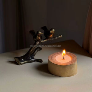 Bougeoir en bois antique Décoration de Noël rustique faite à la main pour les événements spirituels et les célébrations du festival - Product Image 1