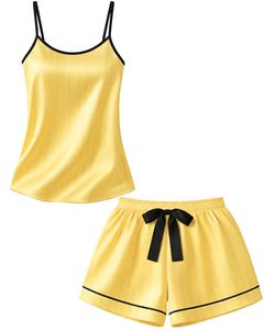 ชุดนอนผ้าซาตินสีเหลืองแบบกำหนดเองสำหรับผู้หญิง ชุดนอนผ้าไหมสายเดี่ยวและกางเกงขาสั้น ชุดนอนนุ่มหรูหราสำหรับฤดูร้อน - Product Image 1