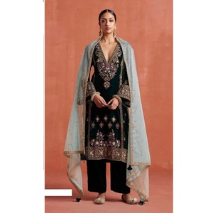 Traje Salwar de Terciopelo con Diseño Tradicional y Bordado con Lentejuelas, Salwar Kameez para Fiestas, para Venta de Exportación - Product Image 1