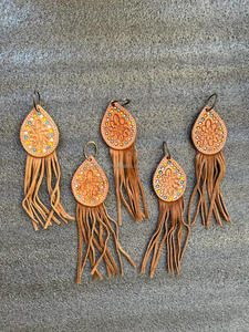 2025 porte-clés à pompon turquoise en cuir de vachette personnalisé peint à la main porte-clés en cuir véritable souple pour usage multiple - Product Image 4