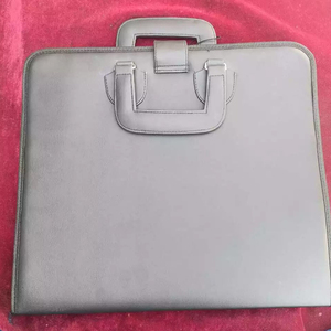 Estuche para Mandil Masónico Negro Liso de Alta Calidad, Hecho a Medida, con Logotipo Personalizado - Product Image 3