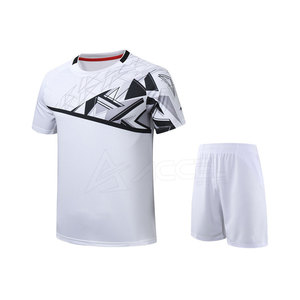 Nouvelle conception – Maillot de volley-ball court pour homme, 100 % polyester écologique, avec logo personnalisé imprimé sur le devant, séchage rapide, léger et haute performance - Product Image 4