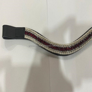 2022 Hot Trending Black English Saddlery Leather Horse Brow Band en todos los tamaños personalizados con 5 filas de cristales rojos y perlas Bling - Product Image 6