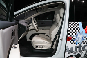 Li Xiang 2026 <span class=keywords><strong>Liauto</strong></span> I8 Nouveau SUV Électrique Conduite à Gauche Luxe Divertissement Arrière Conduite Autonome Longue Autonomie R20 - Product Image 6