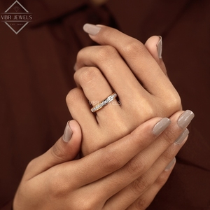 Bague de mariage en or jaune avec diamants taille ronde sertis en canal, bijoux de mariée de luxe pour femme, fournisseur pour anniversaire - Product Image 4