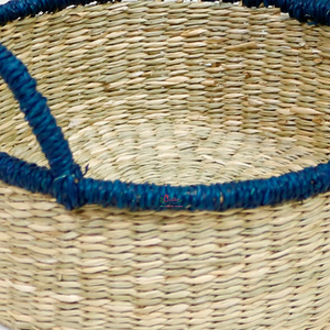 Cesta de Almacenamiento Redonda de Mimbre Rústico, Tejida a Mano, Ecológica, Moderna, con Ribete Azul y Asas - Product Image 5