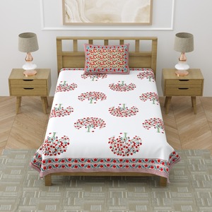 Drap de lit simple en coton Heritage, imprimé floral rouge à motifs d'arbres, fait main, avec housse de coussin pour la maison et l'hôtellerie - Product Image 1