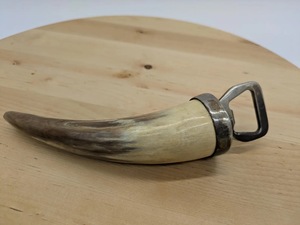 Abridor de Botellas Vintage Ecológico con Mango de Cuerno de Búfalo, Herramienta de Cocina Única Hecha a Mano, Sacacorchos, Regalo de Inauguración de Casa - Product Image 4