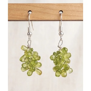 Pendientes de Peridoto Hechos a Mano al por Mayor con Diseño Entrelazado de Jaipur, India - Joyería de Moda - Product Image 1