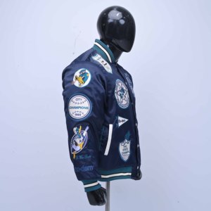 Veste en satin sur mesure de haute qualité avec broderie, veste varsity d'hiver pour homme, couleur personnalisée, respirante, haute qualité - Product Image 4