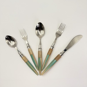 Ensemble de couverts en acier inoxydable de haute qualité avec manche en résine, élégants ustensiles de table pour la maison et l'hôtellerie - Product Image 4