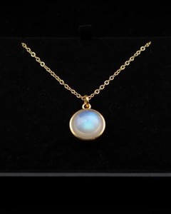 Collier pendentif rond en pierre de lune naturelle, bijou élégant fait main en cristal, cadeau pour femme, tendance - Product Image 1