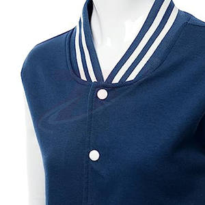 Fabricante de prendas de otoño/invierno: Chaqueta de estilo robusto con letras bordadas, material personalizado, decoración en blanco y azul, y botones. - Product Image 5