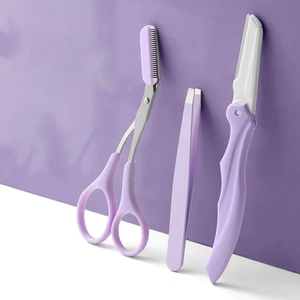 Tijeras para Cejas Personalizadas con Peine, Juego de 3 Piezas, Portátiles, Marca Privada, Herramientas de Maquillaje para Recortar y Arreglar las Cejas - Product Image 3