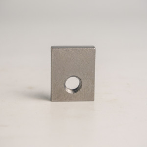 AMT VINA Bloc de serrage fileté sur mesure en acier inoxydable usiné CNC, bloc coulissant rainuré, fabriqué à l'usine de Hanoï - Product Image 2