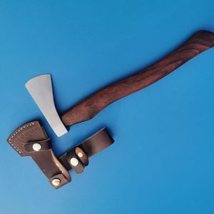 Hache forgée à la main en acier D2, outil de camping extérieur personnalisé de haute qualité avec tête d'hache en damas et manche en bois pour la coupe - Product Image 4