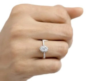 Anillo de Plata de Ley 925 y Oro Sólido de 14K con Diamante de Laboratorio Ovalado de 0.5CT, Anillo de Eternidad con Halo, Anillo de Diseño Floral Vintage - Product Image 6