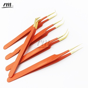 Pinzas para Pestañas RMI Personalizadas con Punta Dorada, Agarre Profesional Naranja, Precisión, Durabilidad, Antiestáticas, de Acero Inoxidable - Product Image 1