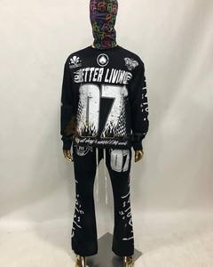 ผู้ผลิตเสื้อผ้าปากีสถานที่ดีที่สุดประจำปี 2025 กางเกงขาบานแบบสั่งทำพิเศษ สไตล์วินเทจฟอกสีแบบแอซิดวอชและซันเฟด ชุดวอร์มผ้าฝ้ายพิมพ์ลายพัฟสำหรับผู้ชาย - Product Image 3