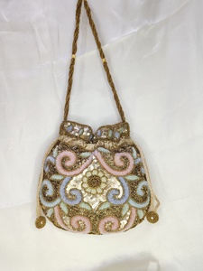 Bolso Potli de Lujo, Diseño Clásico, Estilo Casual, Bordado con Cuentas, Estilo Bollywood, Patrón Floral, Hecho a Mano, Exclusivo, con Perlas - Product Image 3