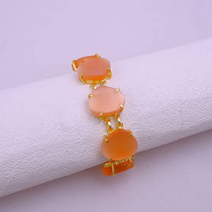 El Joyero Chaîne à maillons classique en laiton plaqué or 18 carats, réglable, avec pierre œil de chat orange lisse, sertie à griffes, bijou cadeau - Product Image 4