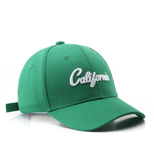 Casquette de baseball 6 panneaux personnalisée brodée, ajustable, unisexe, en coton, beige clair avec logo bleu – Meilleures ventes 2026 - Product Image 6