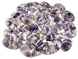 พลอยอเมทิสต์เชฟรอนธรรมชาติอัญมณีหลวมทรงผสมคริสตัลรูปทรงและขนาดขายส่งสำหรับทำเครื่องประดับ - Product Image 4