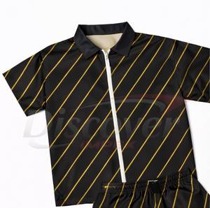 Ensemble 2 pièces personnalisé pour homme : Polo zippé et short respirant, tenue de sport décontractée - Product Image 4