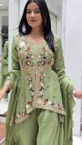 ชุดเสื้อปักลายประณีต กางเกงทรงปล่อย และผ้าคลุมไหล่สุดหรูและทันสมัยสำหรับฤดูกาลงานแต่งงาน - Product Image 3