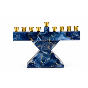 Candelabro de Resina con Efecto Mármol Azul de Lujo, Diseño Moderno de 9 Ramas, Candelabro de Hanukkah, Regalos Judíos Elegantes Personalizados, Vela Judaica - Product Image 1