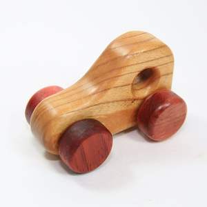 Accessoires en bois artisanaux de qualité supérieure pour la décoration des bébés et des enfants - Product Image 1