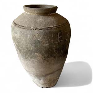 Maceta Grande de Terracota Hecha a Mano Estilo Rústico Antiguo de la India, Macetero de Barro para Combinar y Mezclar, 1 Contenedor para Decoración de Jardín u Hotel - Product Image 1