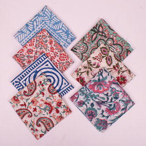 Pañuelo Cuadrado de Algodón con Diseño Bohemio Hecho a Mano, Pañuelo para la Cabeza Estilo Boho Chic, Accesorio Unisex para Primavera/Verano - Product Image 3
