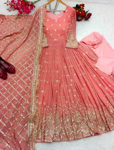 Robe de soirée en géorgette brodée avec sequins, bas de robe et dupatta, couleur pêche 62555 - Product Image 4